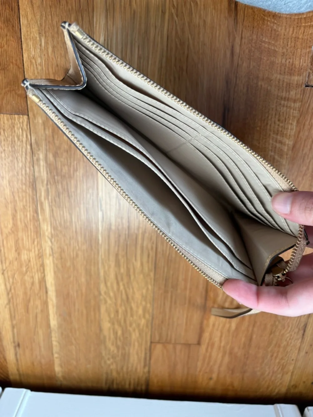 Coach Beige Leather Wristlet with Gold Hardware - Picture 4 of 4